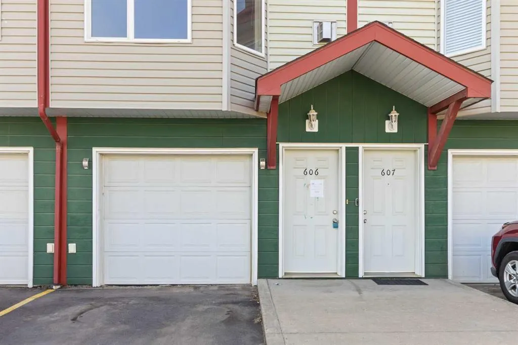 201 Arabian Drive, #606