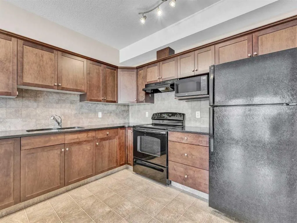 298 Somerset Way SE, #11