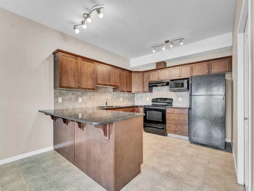 298 Somerset Way SE, #11
