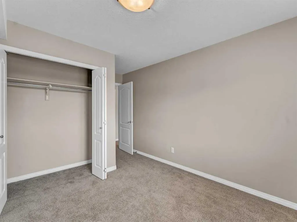 298 Somerset Way SE, #11
