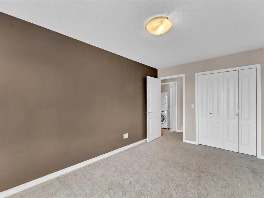 298 Somerset Way SE, #11