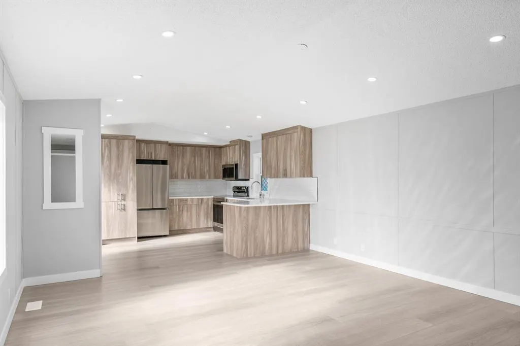 1101 84 Street NE, #802