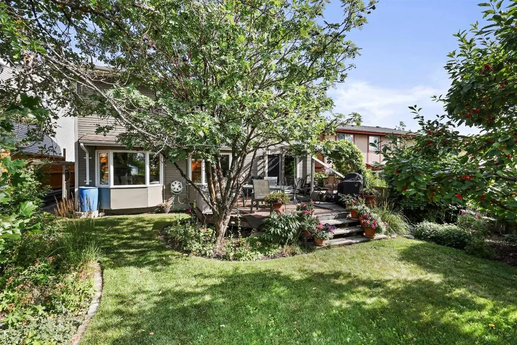 100 Hawkfield Crescent NW