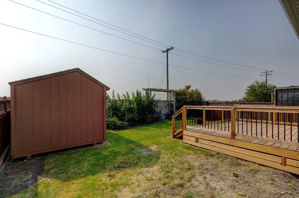 194 Somerglen Way SW