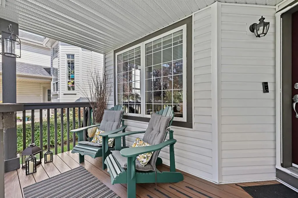 100 Lakeview Cove