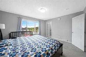 149 RAVENSTERN Crescent SE