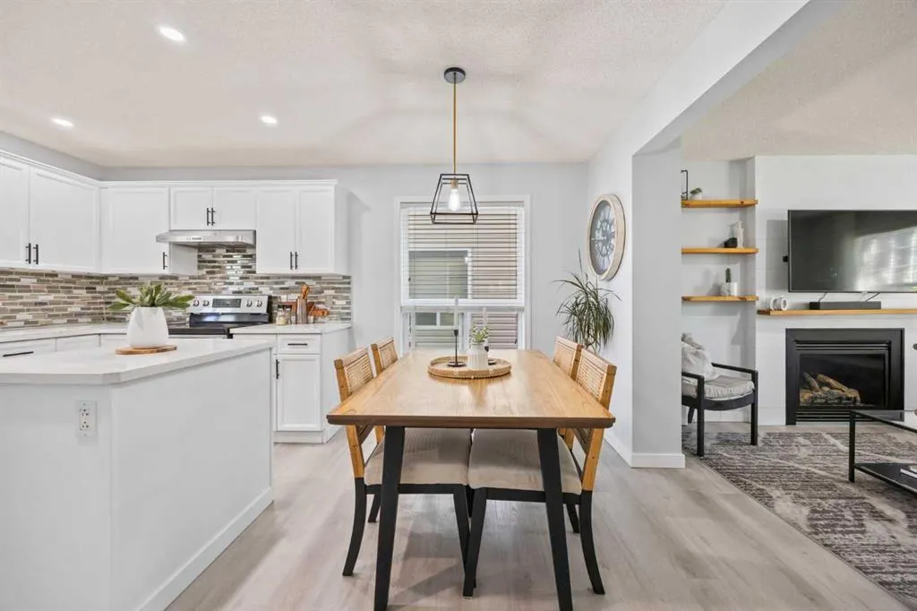 371 Silverado Drive SW