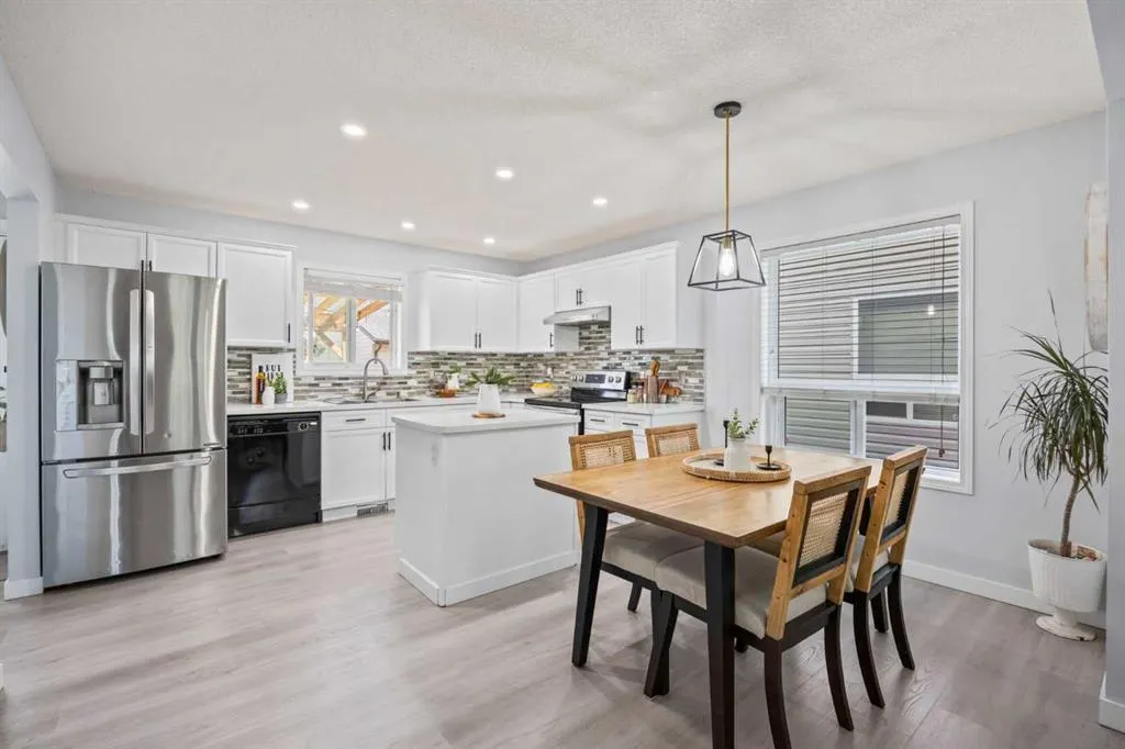 371 Silverado Drive SW