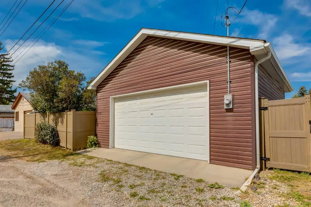 503 Athlone Road SE