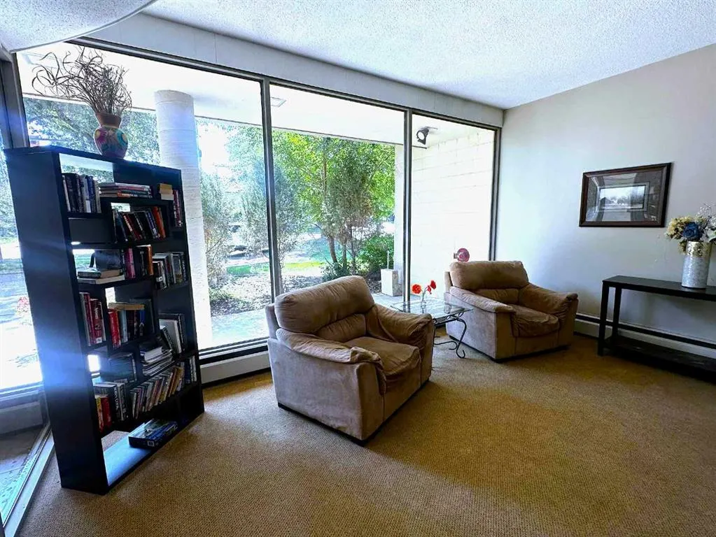 4700 55 Street, #102
