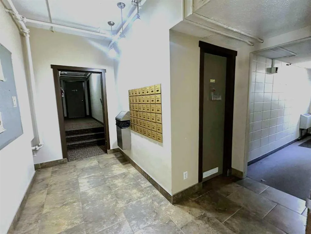 4700 55 Street, #102