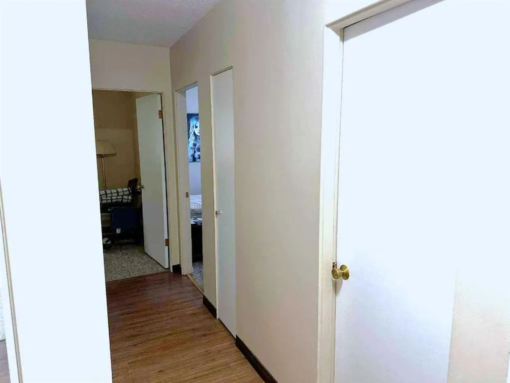 4700 55 Street, #102
