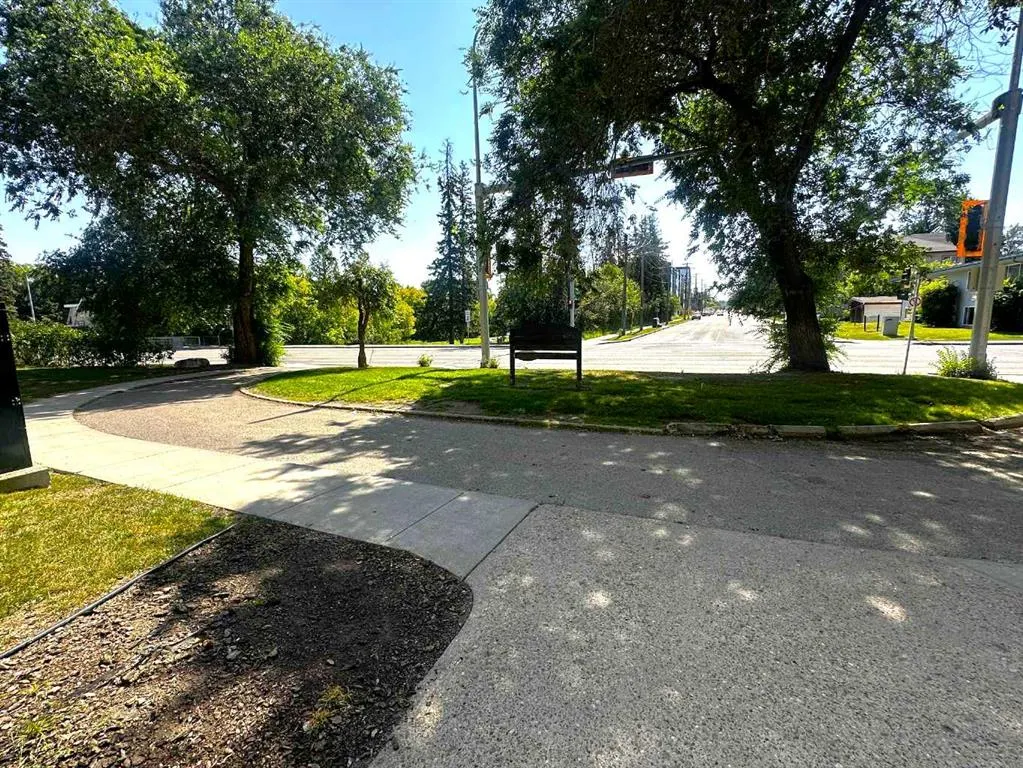 4700 55 Street, #102