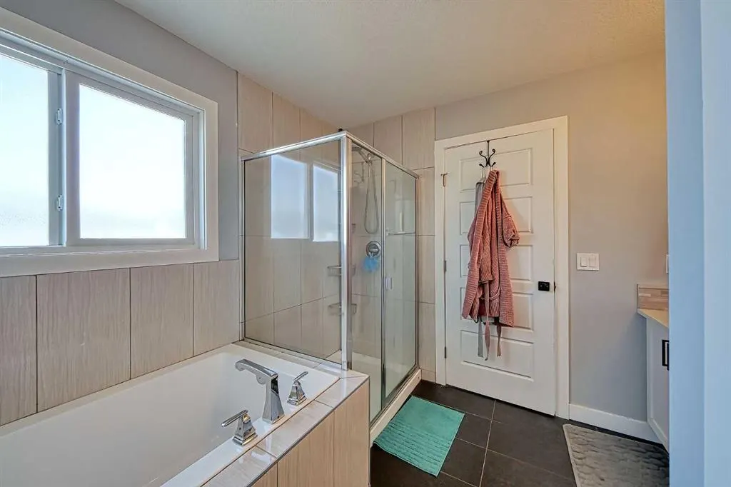 419 Bayview Way SW