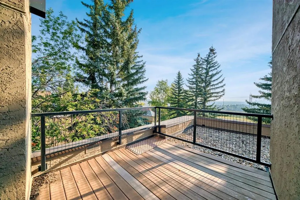 220 Village Terrace SW, #8