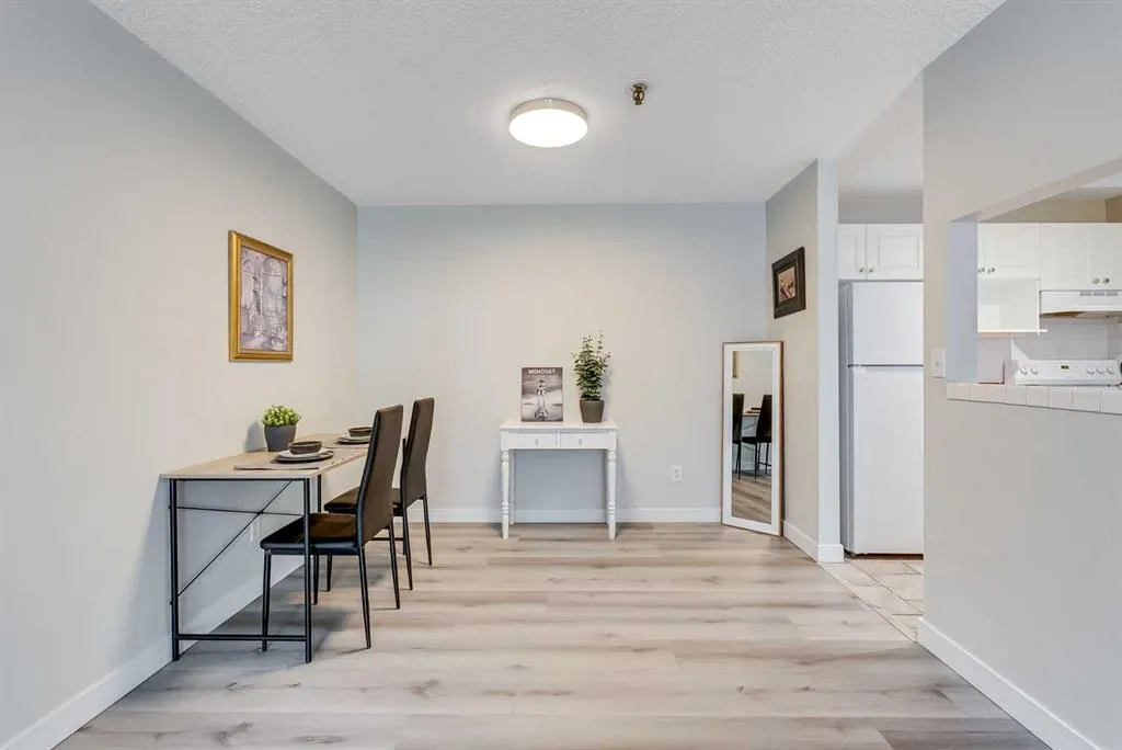 545 18 Avenue SW, #106