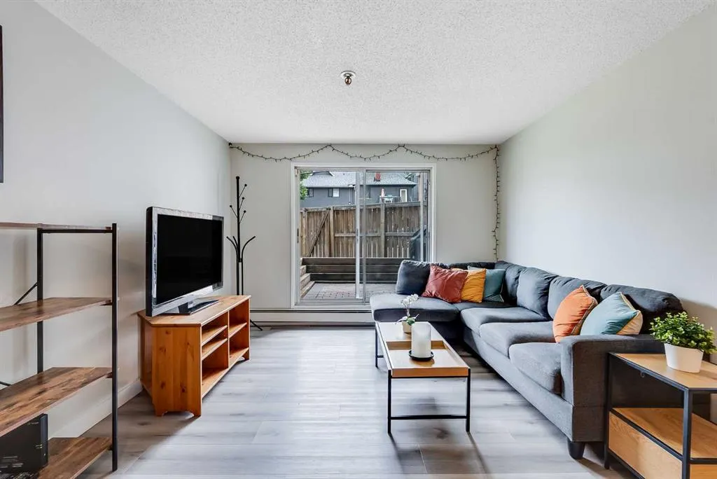 545 18 Avenue SW, #106
