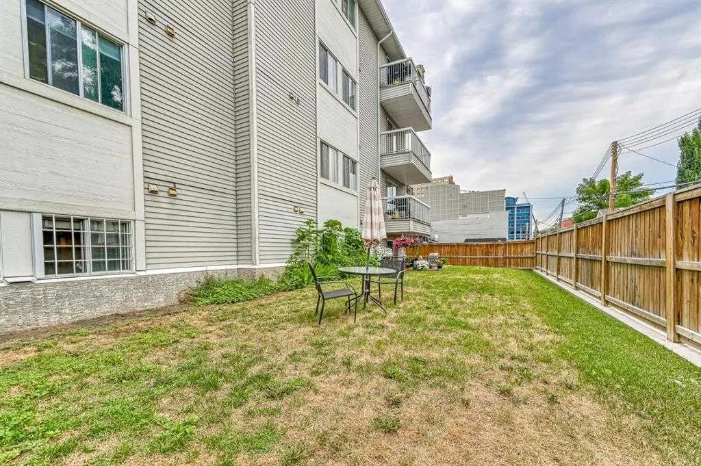 545 18 Avenue SW, #106