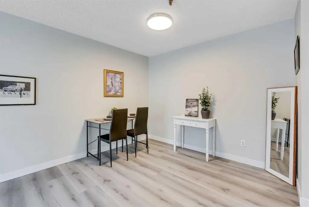 545 18 Avenue SW, #106