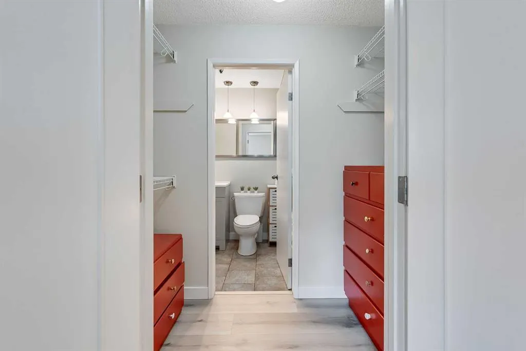 545 18 Avenue SW, #106