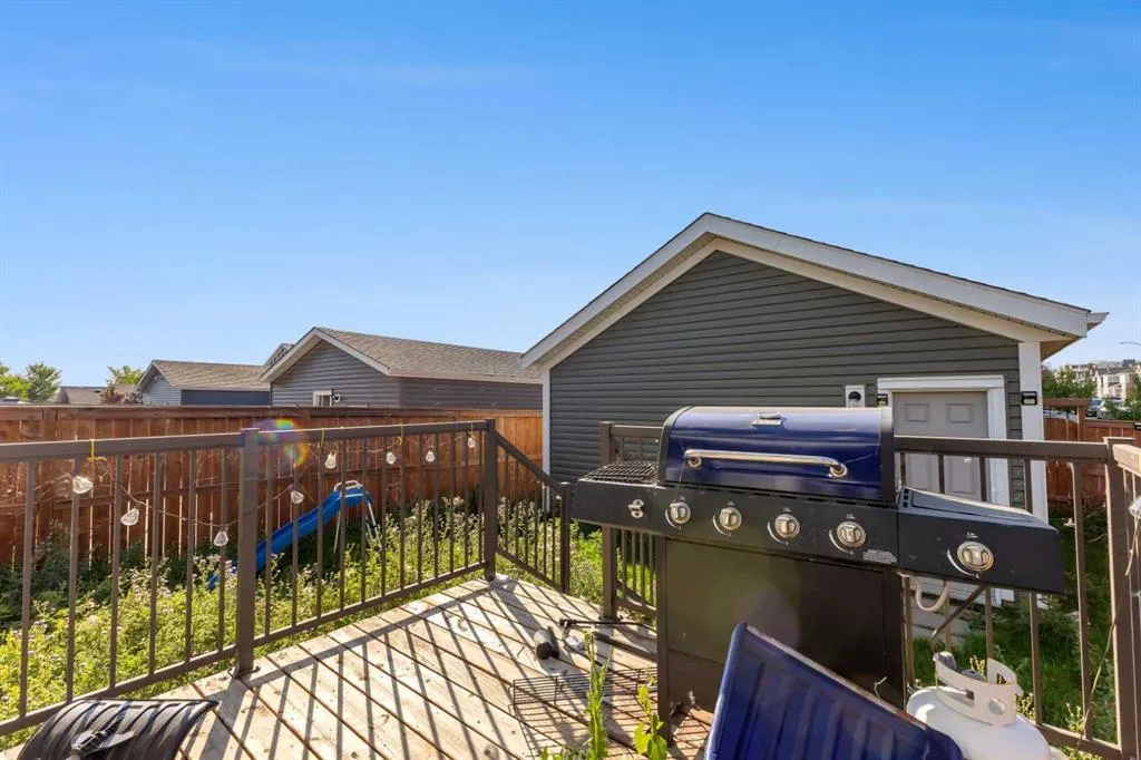 505 Redstone Drive NE