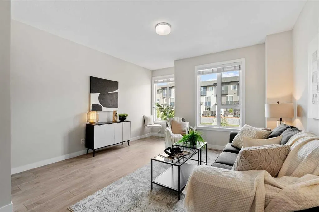 414 Drake Landing Wynd
