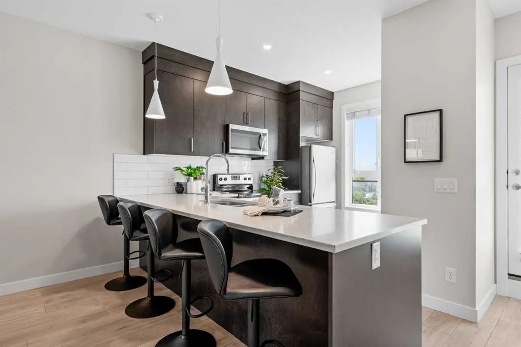 414 Drake Landing Wynd