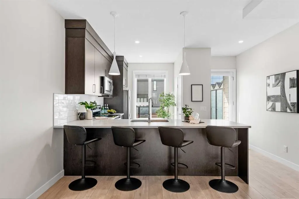 414 Drake Landing Wynd