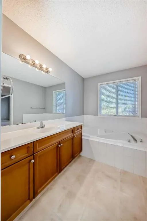 40 Prestwick Estate Way SE