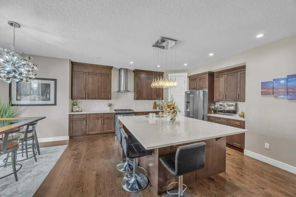 283 Baywater Way SW