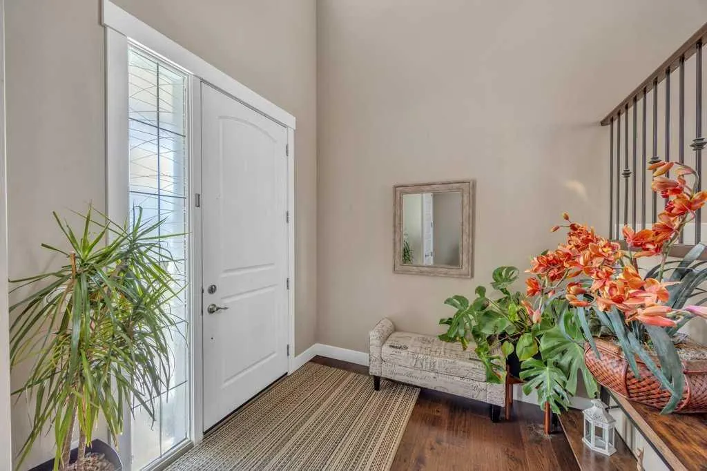 283 Baywater Way SW