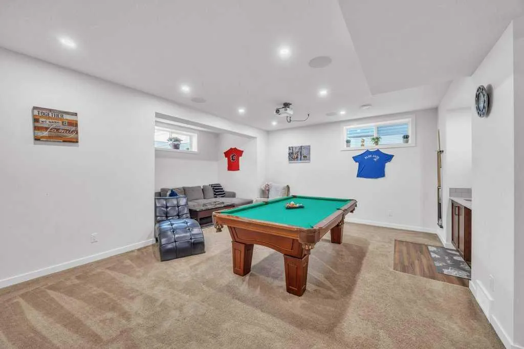 283 Baywater Way SW