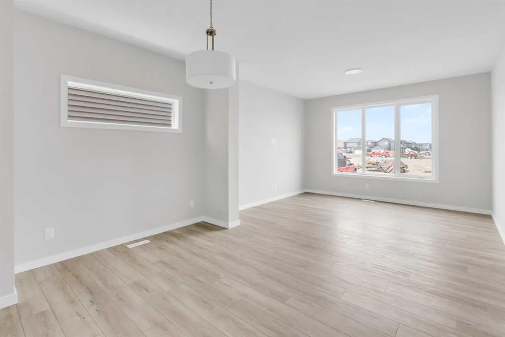 1130 Chinook Winds Circle SW