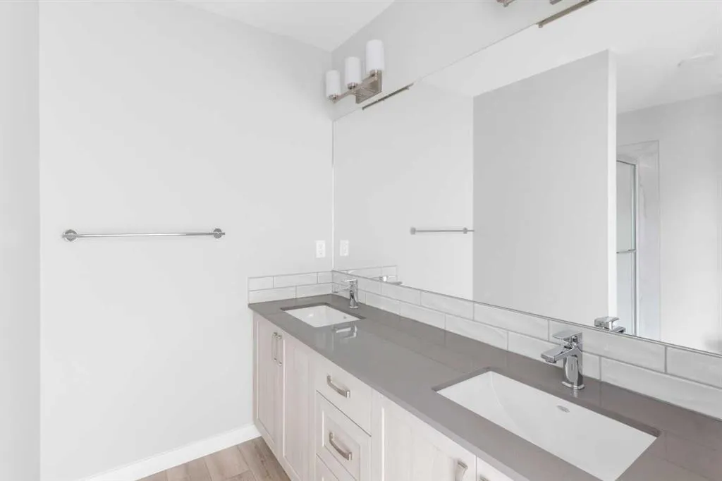 1130 Chinook Winds Circle SW