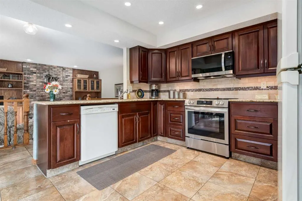 79 Woodhaven Road SW