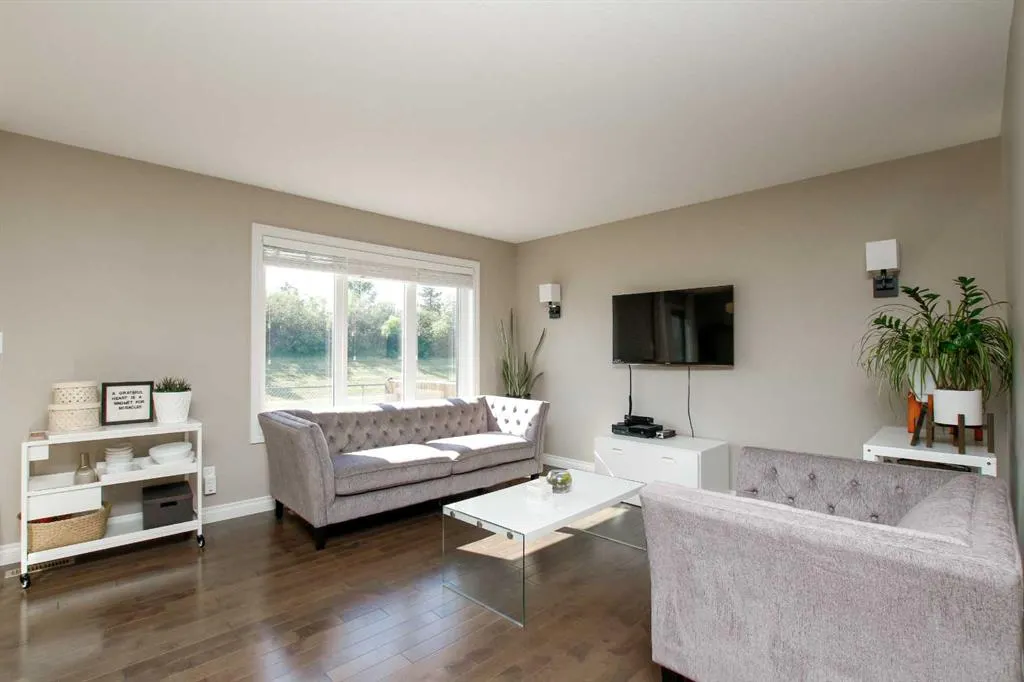 26 Windermere Close