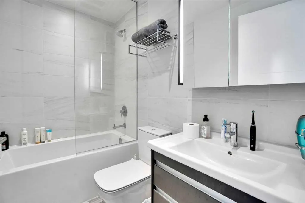 930 16 Avenue SW, #908