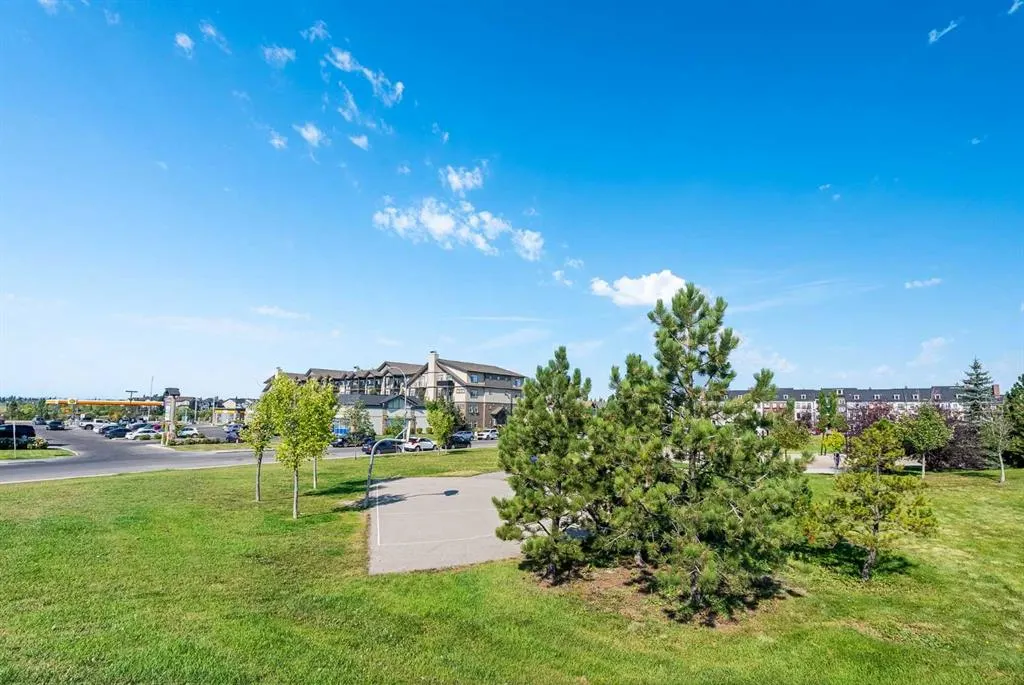 384 Copperpond Landing SE