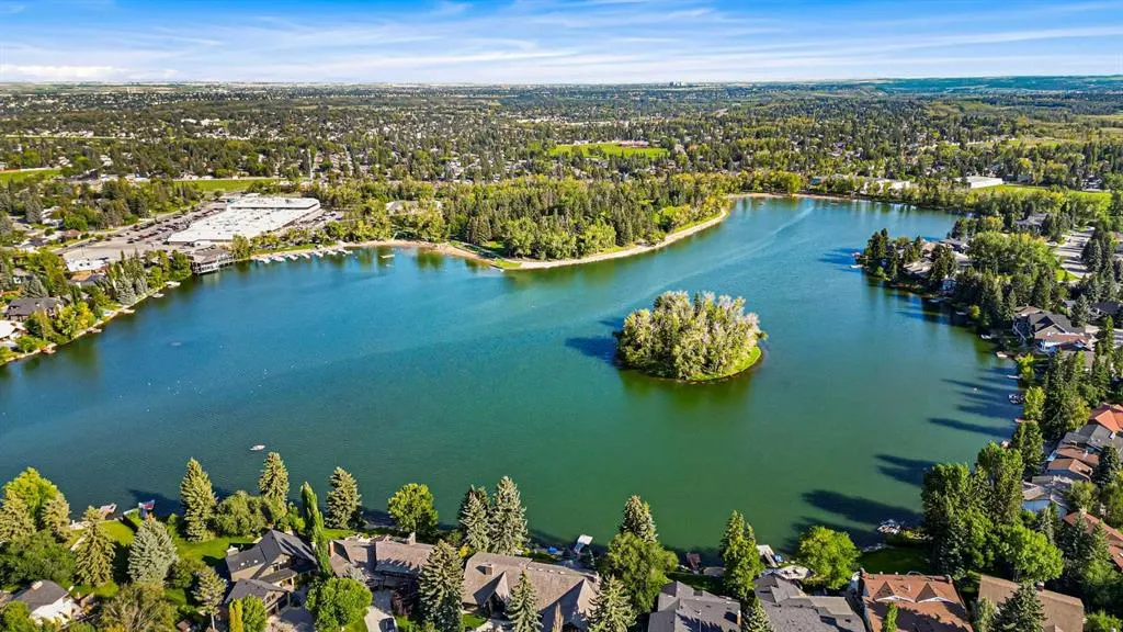240 Lake Bonavista Drive SE