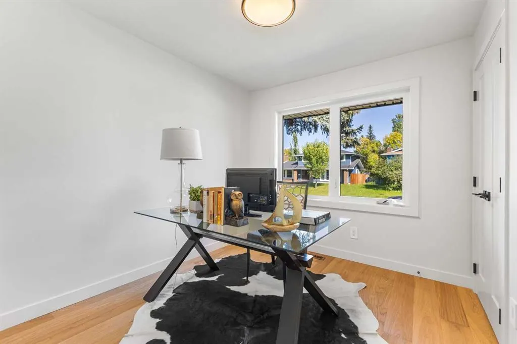 240 Lake Bonavista Drive SE
