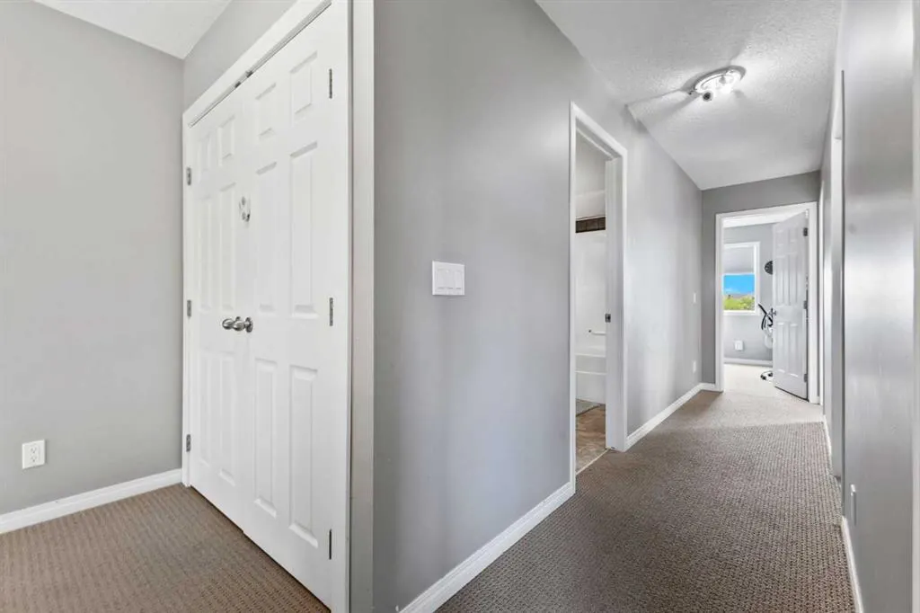 205 Luxstone Way SW
