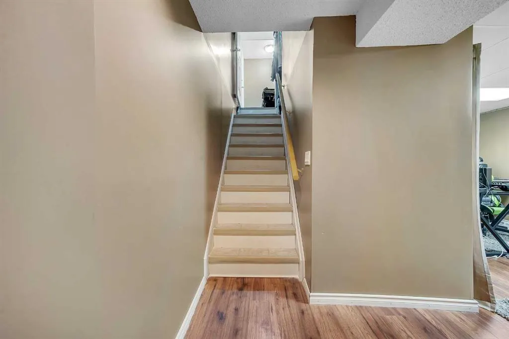 175 Manora Place NE, #61