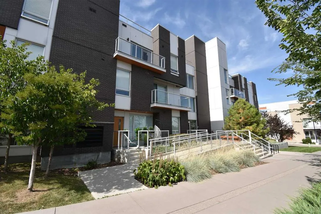 3125 39 Street NW, #205