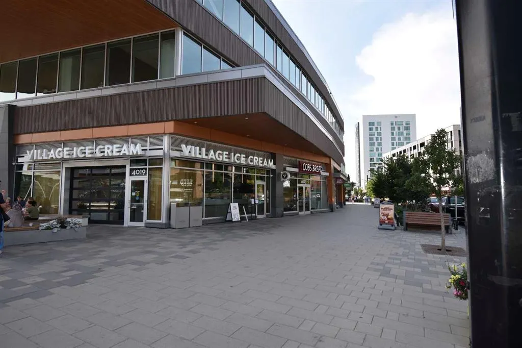 3125 39 Street NW, #205