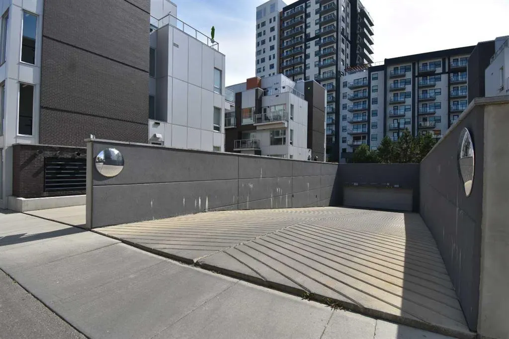 3125 39 Street NW, #205