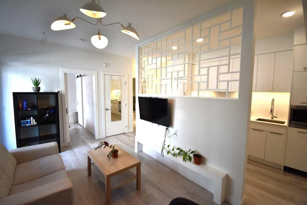 3125 39 Street NW, #205