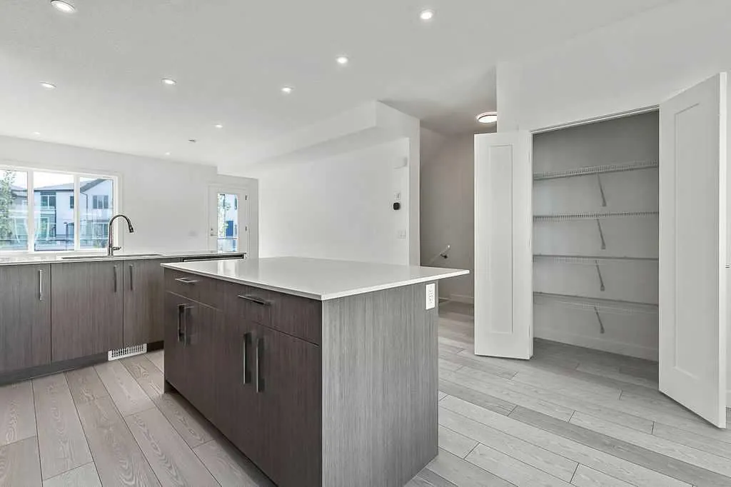 1862 Cornerstone Boulevard NE, #405