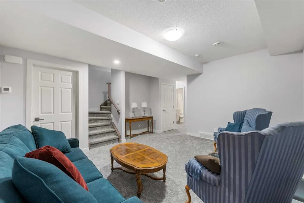 37 Wolf Creek Manor SE