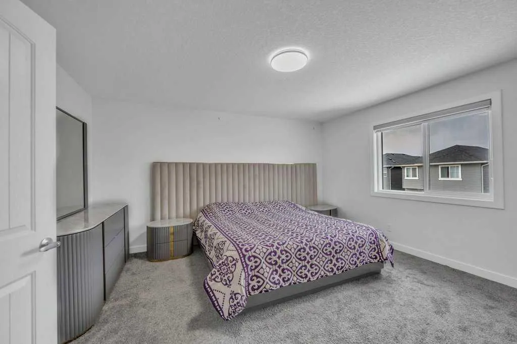 1098 Midtown Avenue SW