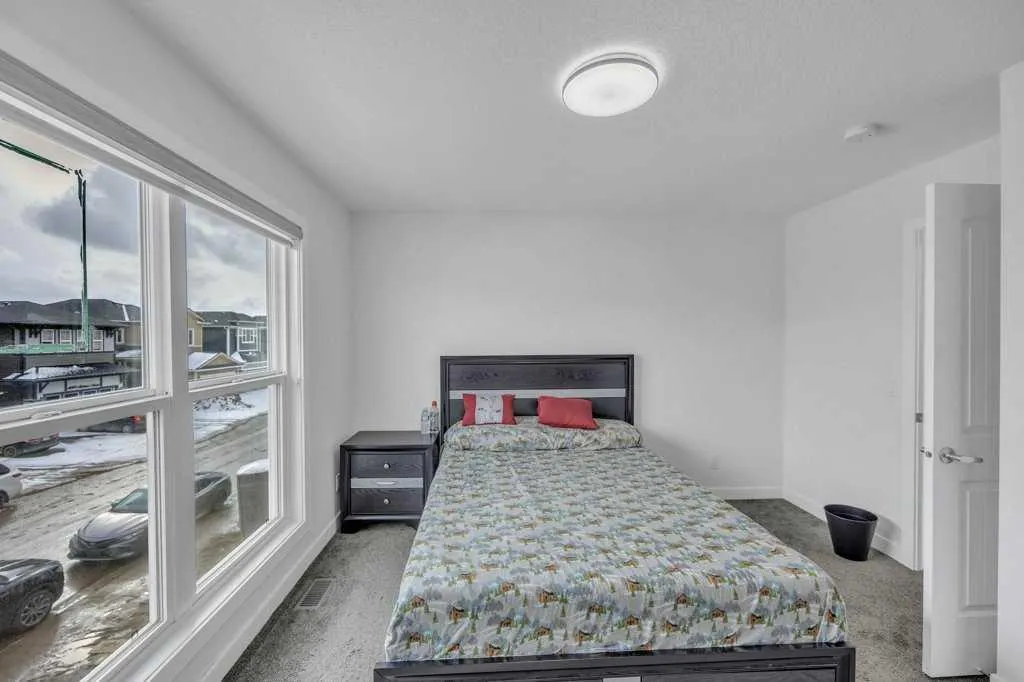 1098 Midtown Avenue SW